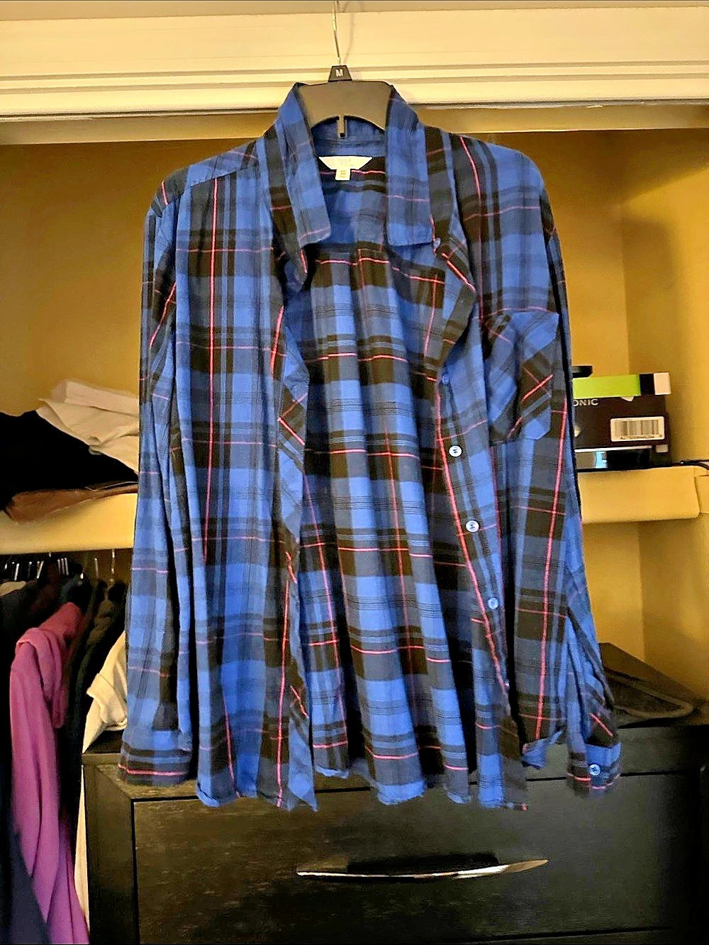 Time and Tru Women's Long Sleeve Plaid Flannel Button Down Shirt Blue & Black